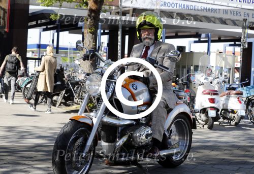 Amsterdam 8 mei 2017 
Oscar hammerstein op zijn BMW motor
