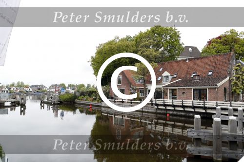 Ouderkerk aan de amstel 10 mei 2017
Heeft Sylvana Simons de boerderij naast de boerderij van Nicolette Kluiver gekocht? (huis)