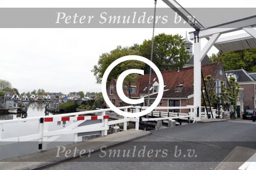 Ouderkerk aan de amstel 10 mei 2017
Heeft Sylvana Simons de boerderij naast de boerderij van Nicolette Kluiver gekocht? (huis)