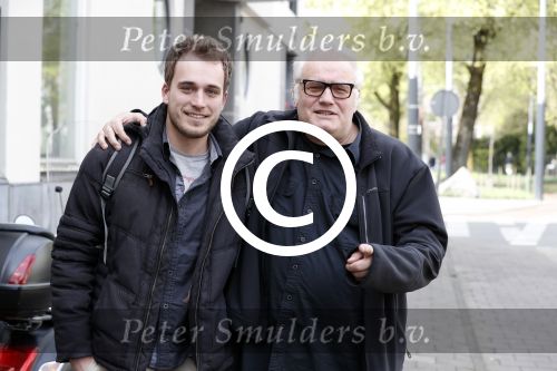 Amsterdam 13 april 2017 
Presentatie boek Dick Maas in de smet studios. Tatjana en Huub Stapel ontvangen het eerste exemplaar. Paul Ruven met zoon
