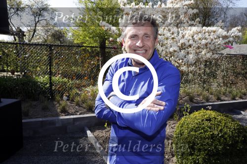 Lelystad 7 april 2017 
Uitreiking boek Christa Krommenhoek ( dochter Koos Alberts). Koos en Joke krijgen het eerste boek van haar. Pierre v dam met zijn vrouw