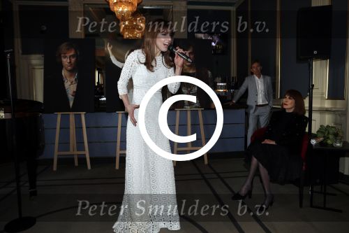 Amsterdam 19 april 2017
Liesbeth List en RenÃ©e van Wegberg bij een persmoment voor de nieuwe musical Liesbeth in Carre door Hans Cornelisse