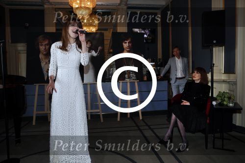 Amsterdam 19 april 2017
Liesbeth List en RenÃ©e van Wegberg bij een persmoment voor de nieuwe musical Liesbeth in Carre door Hans Cornelisse