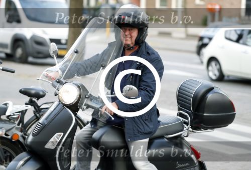 Amsterdam, 22 Mei 2017
Reni v Maren op de Vespa scooter