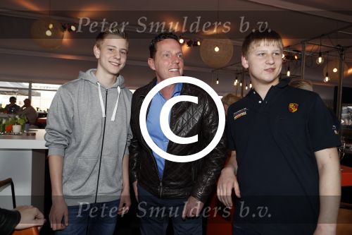 Zandvoort, 29 April 2017 Rob Geus met zijn kinderen