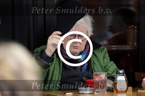 Amsterdam 7 mei 2017
Rudi Fuchs op terras op de beethovenstraat