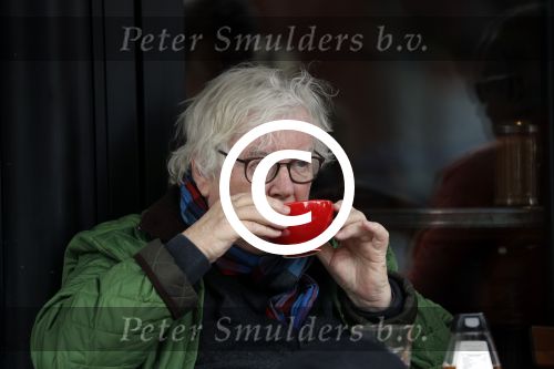 Amsterdam 7 mei 2017
Rudi Fuchs op terras op de beethovenstraat