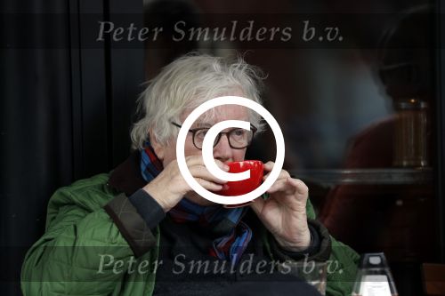 Amsterdam 7 mei 2017
Rudi Fuchs op terras op de beethovenstraat