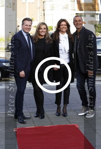 Amsterdam 6 april 2016
Gala Johnny Heitinga tbs alpe du6. Ruud Gullit met zijn vriendin Karind de Rooij en david en Ghita Bijlsma