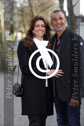 Amsterdam 6 april 2016
Gala Johnny Heitinga tbs alpe du6. Ruud Gullit met zijn vriendin Karind de Rooij
