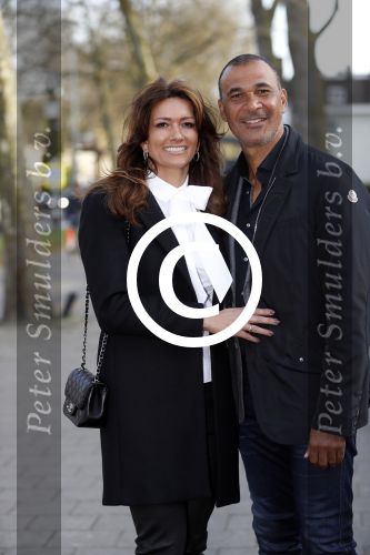 Amsterdam 6 april 2016
Gala Johnny Heitinga tbs alpe du6. Ruud Gullit met zijn vriendin Karind de Rooij