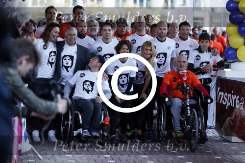 Amsterdam 25 april 2017
Huis Igone de JonghJohan Cruijff run van 14 km vanuit Olympisch stadon naar Arena. Johan Cruijff zou vandaag 70 geworden zijn. oa Estelle Cruijff Johnny Heitinga Sjaak Swart Erben Wennemars deden mee