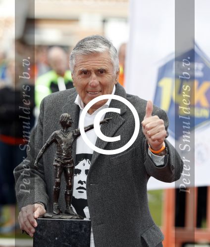 Amsterdam 25 april 2017
Huis Igone de JonghJohan Cruijff run van 14 km vanuit Olympisch stadon naar Arena. Johan Cruijff zou vandaag 70 geworden zijn. oa Estelle Cruijff Johnny Heitinga Sjaak Swart Erben Wennemars deden mee
