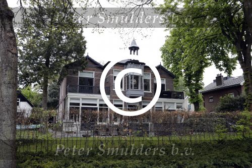 Hoorn 7 mei 2017
Sonja Bakker en Jan Reus hebben dit huis/villa gekocht in Bergen