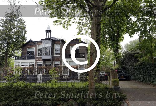 Hoorn 7 mei 2017
Sonja Bakker en Jan Reus hebben dit huis/villa gekocht in Bergen