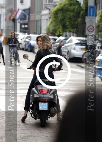 Amsterdam 12 mei 2017  
Stephanie Tency op vespa scooter