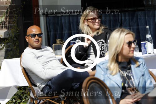 Amsterdam 10 mei 2017
Steve te Pas met vriendinnen op terras