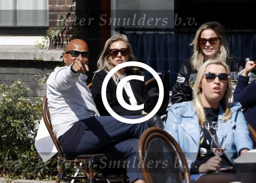 Amsterdam 10 mei 2017
Steve te Pas met vriendinnen op terras