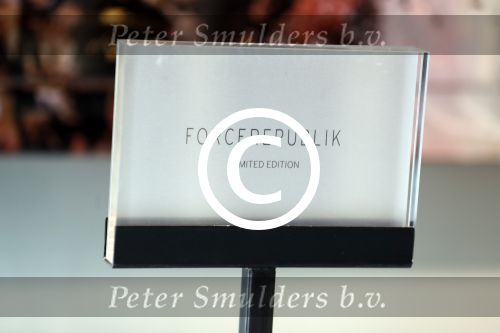 Amsterdam 12 mei 2017
Presentatie kledinglijn Sunnery James bij Four Azzuro op de pc Hooftstraat. Tony Cohen heeft samen met Sunnery collectie gemaakt.