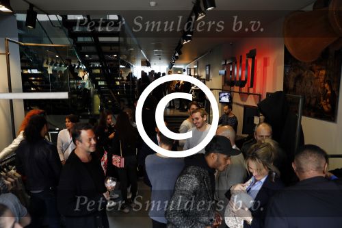 Amsterdam 12 mei 2017
Presentatie kledinglijn Sunnery James bij Four Azzuro op de pc Hooftstraat. Tony Cohen heeft samen met Sunnery collectie gemaakt.