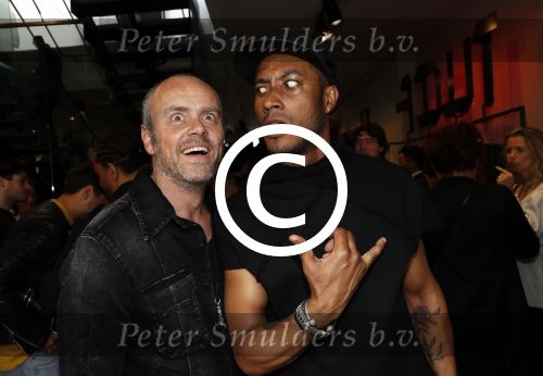 Amsterdam 12 mei 2017
Presentatie kledinglijn Sunnery James bij Four Azzuro op de pc Hooftstraat. Tony Cohen heeft samen met Sunnery collectie gemaakt.