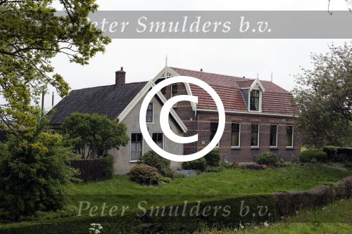 Amsterdam 7 mei 2017
Dit pand / huis hebbenSven Kramer en Naomi v As gekocht. de boerderij ligt aan de amstel