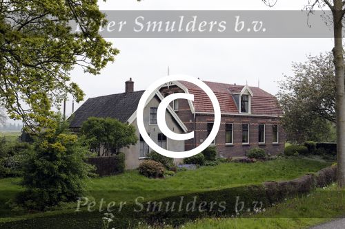 Amsterdam 7 mei 2017
Dit pand / huis hebbenSven Kramer en Naomi v As gekocht. de boerderij ligt aan de amstel