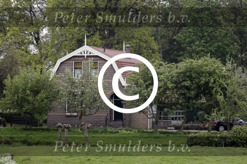 Amsterdam 7 mei 2017
Dit pand / huis hebbenSven Kramer en Naomi v As gekocht. de boerderij ligt aan de amstel