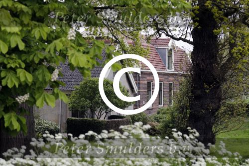 Amsterdam 7 mei 2017
Dit pand / huis hebbenSven Kramer en Naomi v As gekocht. de boerderij ligt aan de amstel