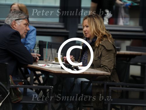 Amsterdam 15 mei 2017
Eric Beekes in amsterdamTatjana met Patrick v Mierlo op terras.
