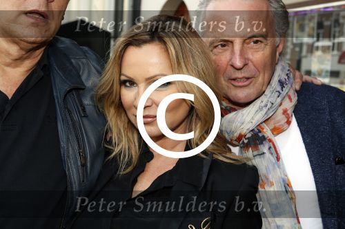 Amsterdam 13 april 2017 
Presentatie boek Dick Maas in de smet studios. Tatjana en Huub Stapel ontvangen het eerste exemplaar.
