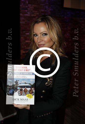 Amsterdam 13 april 2017 
Presentatie boek Dick Maas in de smet studios. Tatjana en Huub Stapel ontvangen het eerste exemplaar.