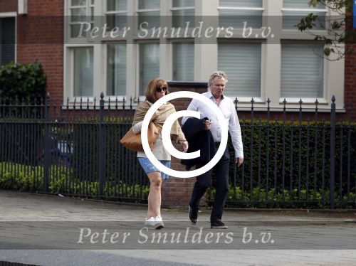 Amsterdam 13 mei 2017  
Tom Egbers en Janke Dekker wandelend en op terras in Amsterdam zuid.