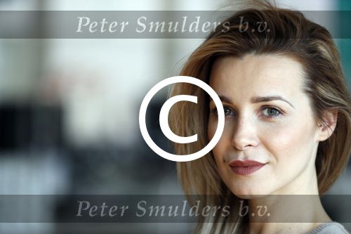 Amsterdam 13 april 2017 
Castpresentatie Huisvrouwen Bestaan Niet in vondel CS in het vondelpark. Victoria Koblenko