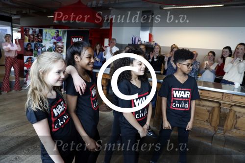 Amsterdam 6 april 2017
Presentatie jij&ik met Marco Borsato Tooske Ragaas en Boyshaker voor warchild