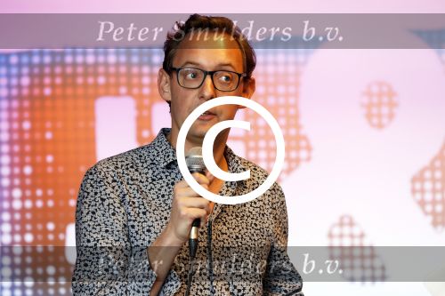 Amsterdam 6 april 2017
Presentatie jij&ik met Marco Borsato Tooske Ragaas en Boyshaker voor warchild