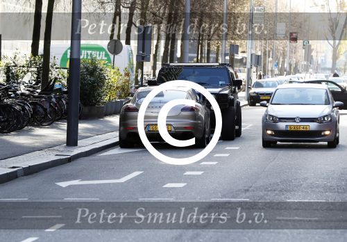 Amsterdam 19 april 2017
Waylon op bezoek bij Joelle Witschge met zijn gouden porsche panamera