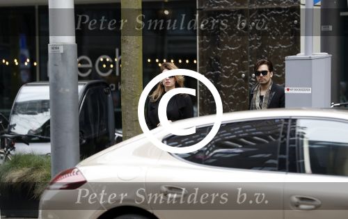 Amsterdam 19 april 2017
Waylon op bezoek bij Joelle Witschge met zijn gouden porsche panamera