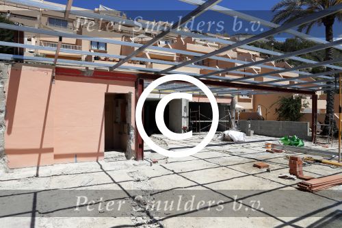 ibiza Cala tarida 1 mei 2017
Wesley Sneijder gaat een club / restaurant openen op het strand van Cala Tarida. Er wordt momenteel verbouwd. Het is hemelsbreed ongeveer 500 meter bij zijn huis / villa vandaan.