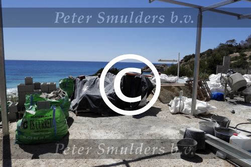 ibiza Cala tarida 1 mei 2017
Wesley Sneijder gaat een club / restaurant openen op het strand van Cala Tarida. Er wordt momenteel verbouwd. Het is hemelsbreed ongeveer 500 meter bij zijn huis / villa vandaan.