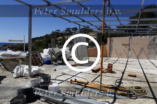 ibiza Cala tarida 1 mei 2017
Wesley Sneijder gaat een club / restaurant openen op het strand van Cala Tarida. Er wordt momenteel verbouwd. Het is hemelsbreed ongeveer 500 meter bij zijn huis / villa vandaan.