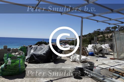 ibiza Cala tarida 1 mei 2017
Wesley Sneijder gaat een club / restaurant openen op het strand van Cala Tarida. Er wordt momenteel verbouwd. Het is hemelsbreed ongeveer 500 meter bij zijn huis / villa vandaan.