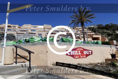 ibiza Cala tarida 1 mei 2017
Wesley Sneijder gaat een club / restaurant openen op het strand van Cala Tarida. Er wordt momenteel verbouwd. Het is hemelsbreed ongeveer 500 meter bij zijn huis / villa vandaan.