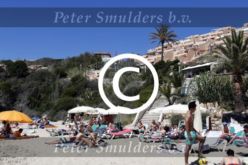 ibiza Cala tarida 1 mei 2017
Wesley Sneijder gaat een club / restaurant openen op het strand van Cala Tarida. Er wordt momenteel verbouwd. Het is hemelsbreed ongeveer 500 meter bij zijn huis / villa vandaan.