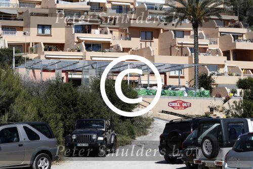 ibiza Cala tarida 1 mei 2017
Wesley Sneijder gaat een club / restaurant openen op het strand van Cala Tarida. Er wordt momenteel verbouwd. Het is hemelsbreed ongeveer 500 meter bij zijn huis / villa vandaan.