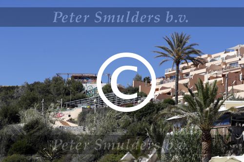 ibiza Cala tarida 1 mei 2017
Wesley Sneijder gaat een club / restaurant openen op het strand van Cala Tarida. Er wordt momenteel verbouwd. Het is hemelsbreed ongeveer 500 meter bij zijn huis / villa vandaan.