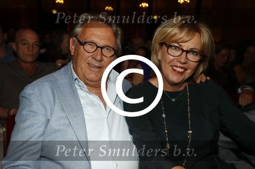 Amsterdam 15 mei 2017
Wesly Bronkhorst 15 jaar artiest in het concertgebouw. Ouders Wesly met dochter en ex vriendin