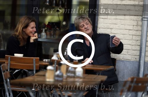 Amsterdam 11 april 2017
Wim Kieft met zijn vriendin op terras.