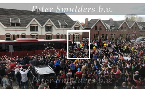 Eindhoven, 15 April 2018
PSV-AJAX, eindstand 3-0 en Landskampioen Seizoen 2017-2018
Aankomst bus AJA aankomst bus PSV