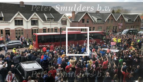 Eindhoven, 15 April 2018
PSV-AJAX, eindstand 3-0 en Landskampioen Seizoen 2017-2018
Aankomst bus AJA aankomst bus PSV